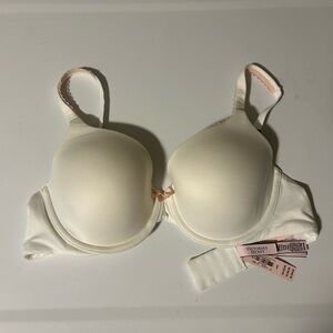 Victoria's Secret Brand New w/tags Bra